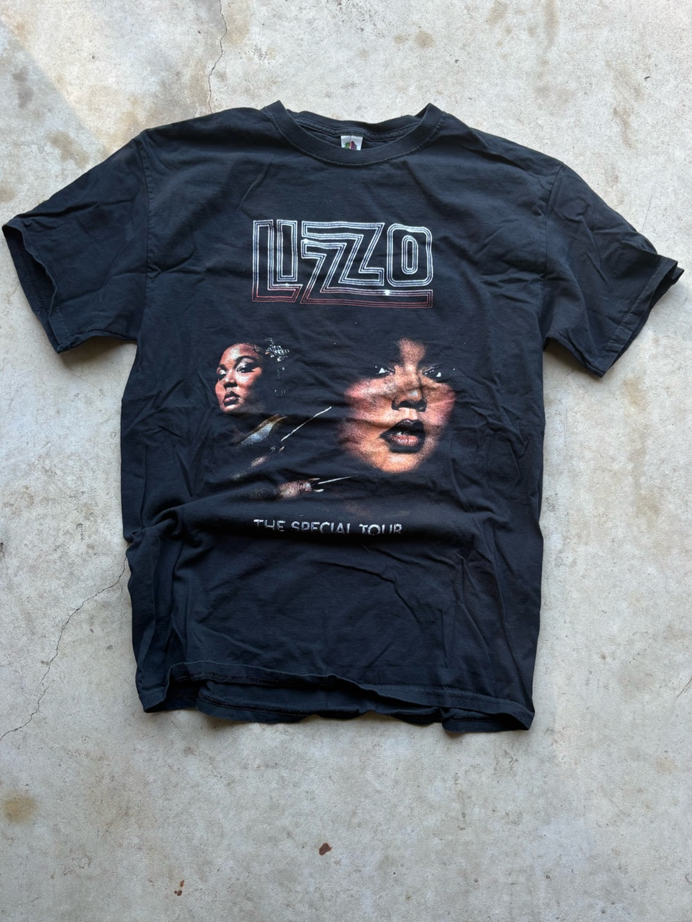 Lizzo The Special Tour black t-shirt